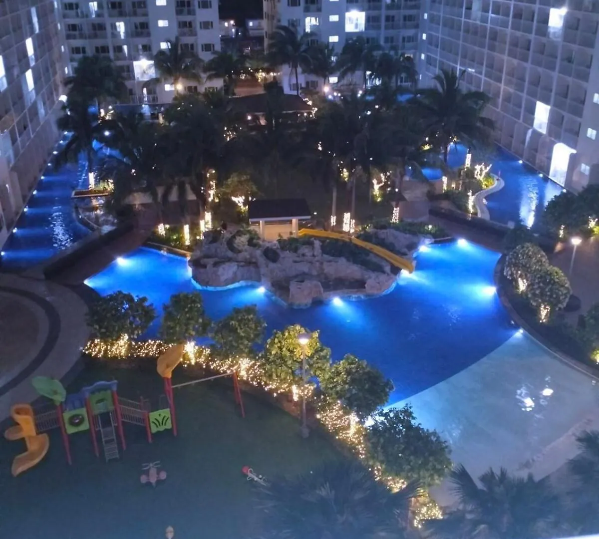 Very Central Mall Of Asia Manila Apartment
