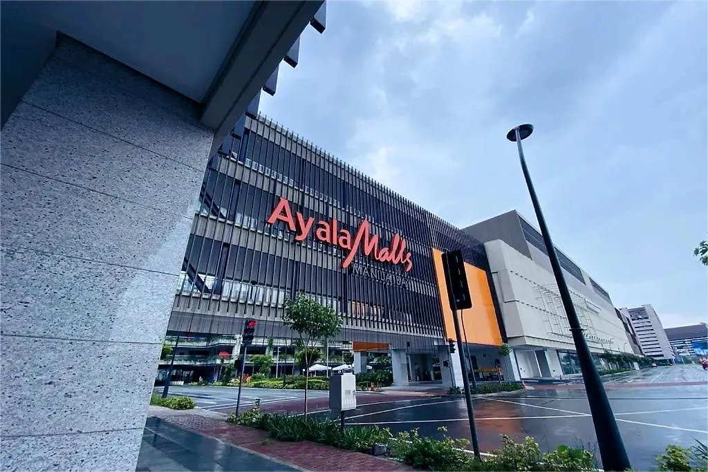 Very Central Mall Of Asia Manila Apartment